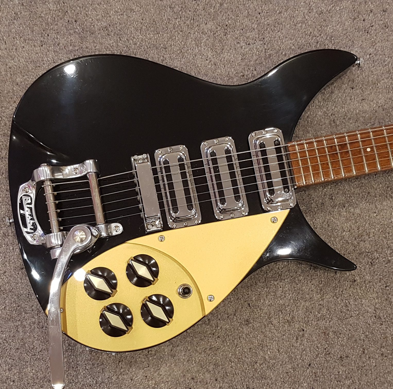 1988 325v59 Jetglo - For Everything Rickenbacker