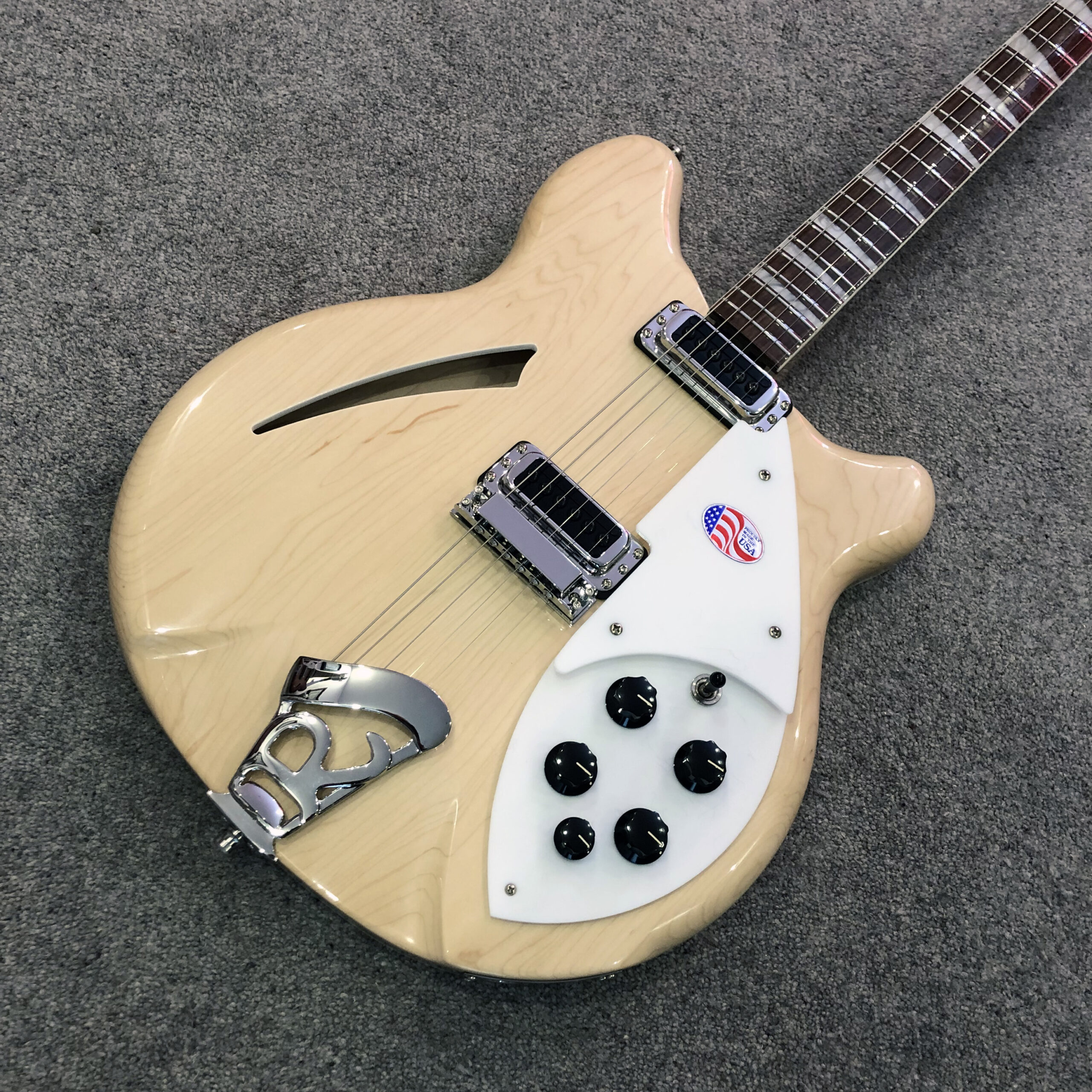 Brand New Rickenbacker 360/6 Mapleglo 2023. - 21 Fret Model